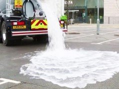 Бетон кој пропушта вода