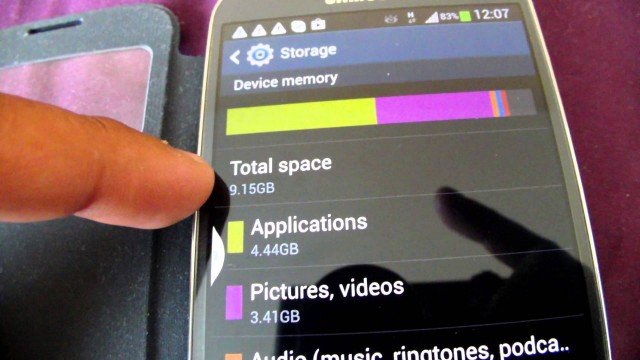 clean phone memory