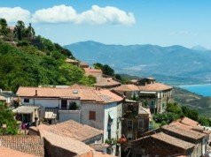 Мало гратче во Италија – дом на над 300 стогодишници