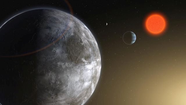 Earth-Like Planet Discovered 20 Light Years Away