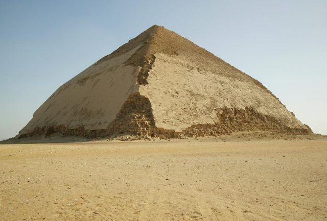 BentPyramidFromTheNorthWest